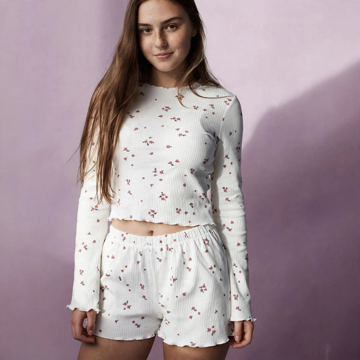 New Casual Round Neck Knitted Long Sleeved Shorts Set